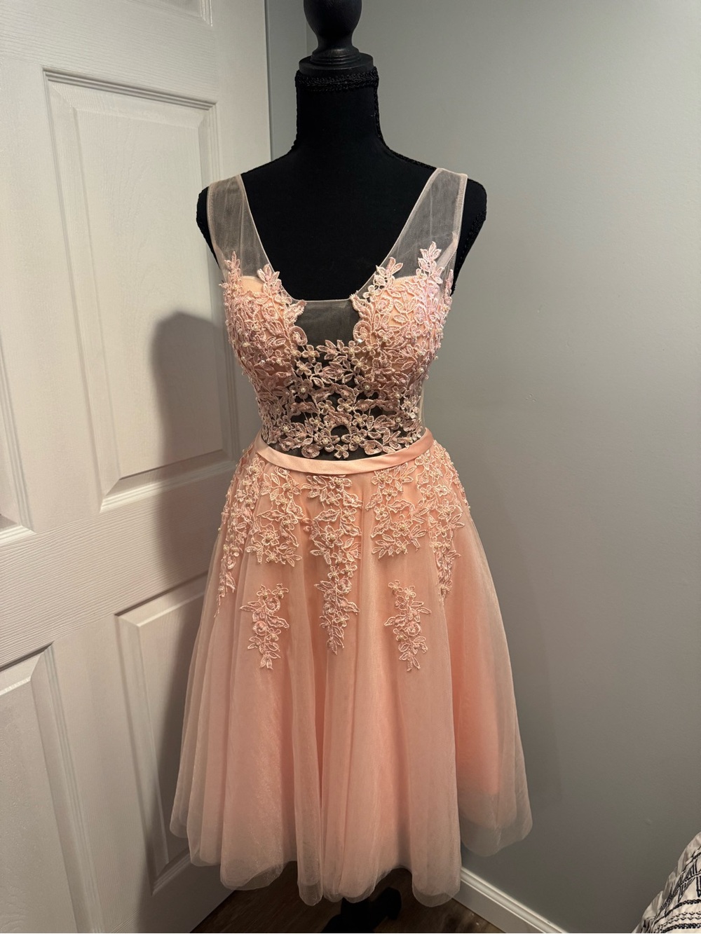 Embellished Sleeveless Prom Dress in Blush Pink
